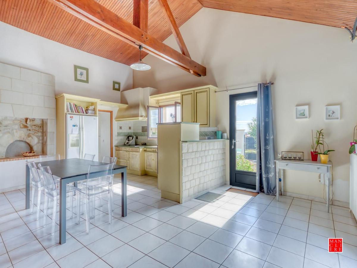 Maison Blanche Piscine Et Petit Dejeuner Châtellerault Buitenkant foto
